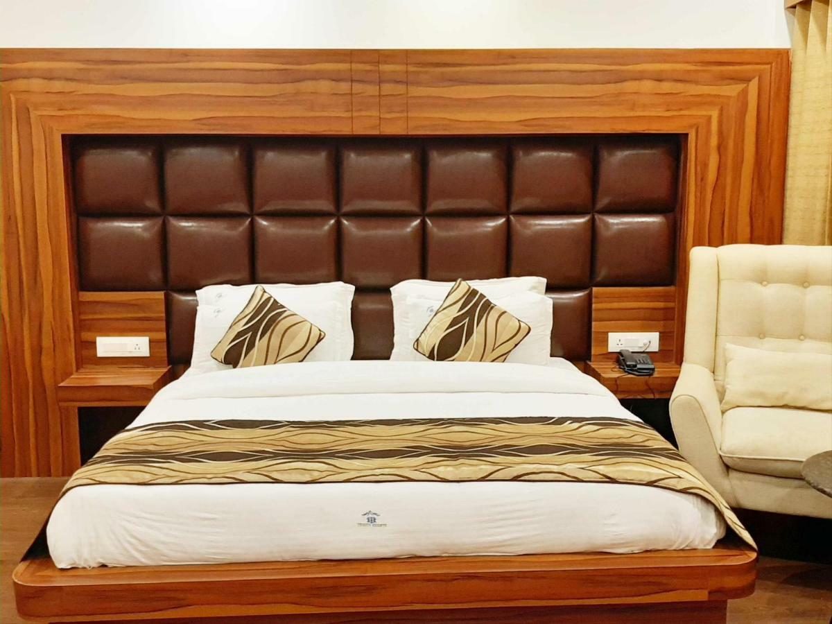 Hotel Trinity Heights McLeod Ganj Exteriör bild