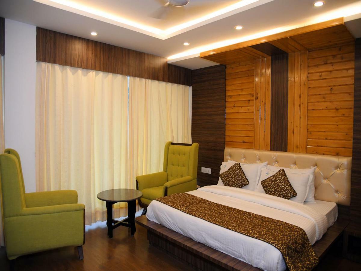 Hotel Trinity Heights McLeod Ganj Exteriör bild