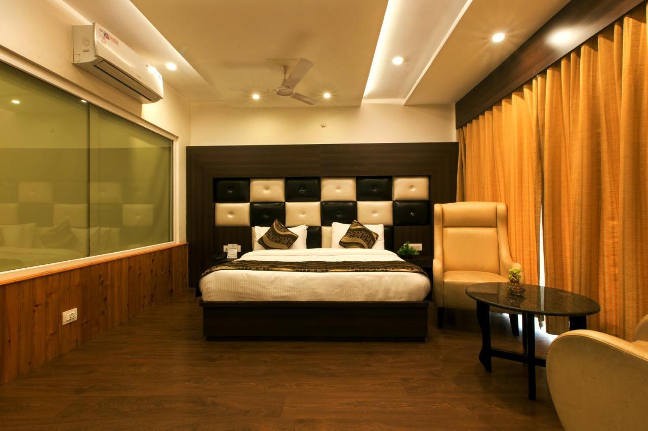 Hotel Trinity Heights McLeod Ganj Exteriör bild