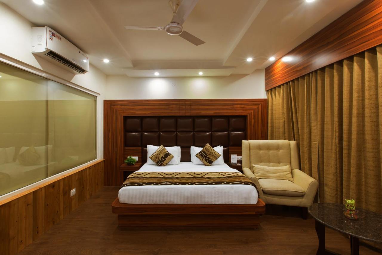 Hotel Trinity Heights McLeod Ganj Exteriör bild