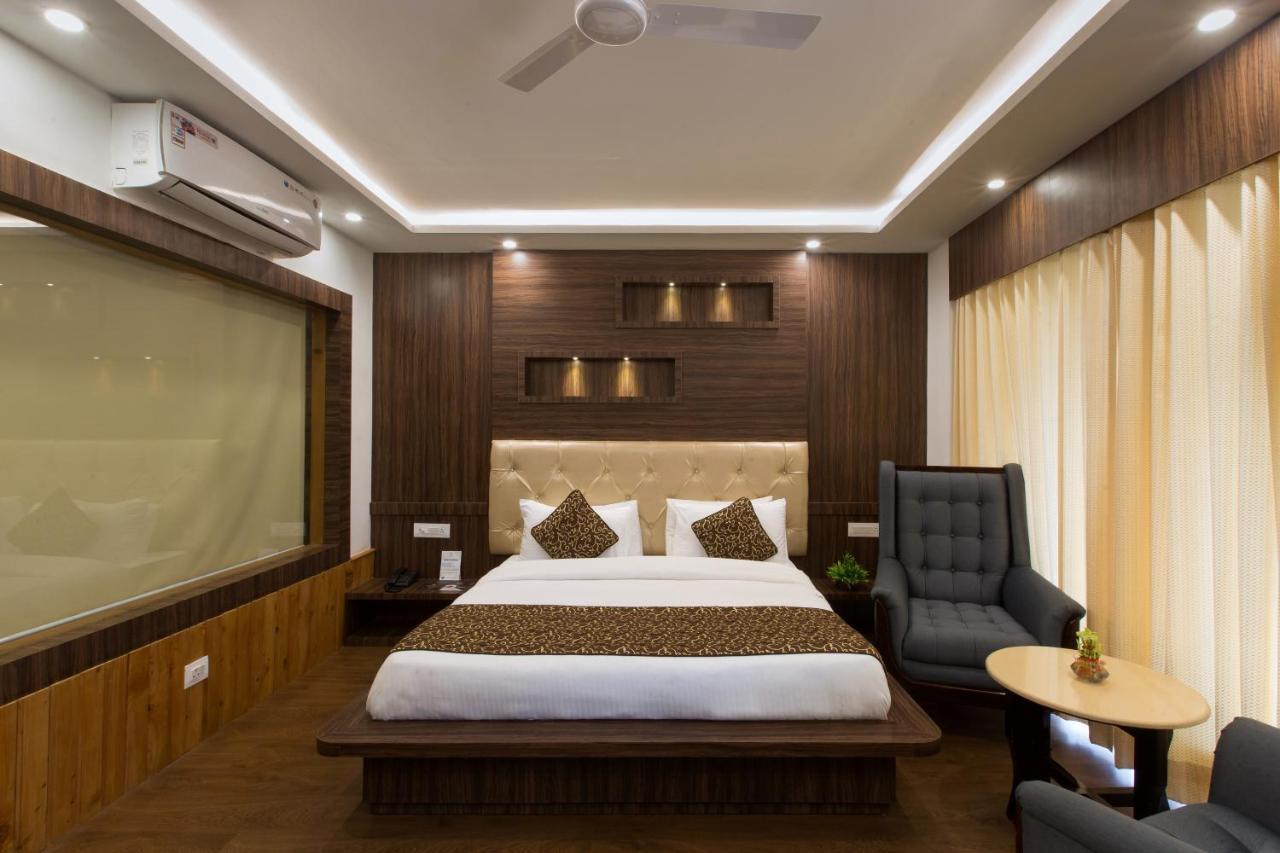 Hotel Trinity Heights McLeod Ganj Exteriör bild